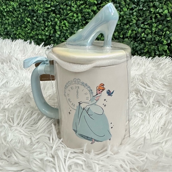 Disney x Rae Dunn Cinderella Mug with Shoe Topper Lid - Picture 5 of 6